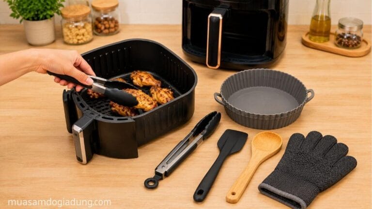 Kẹp silicone và phụ kiện giúp bảo vệ lớp chống dính của nồi chiên không dầu